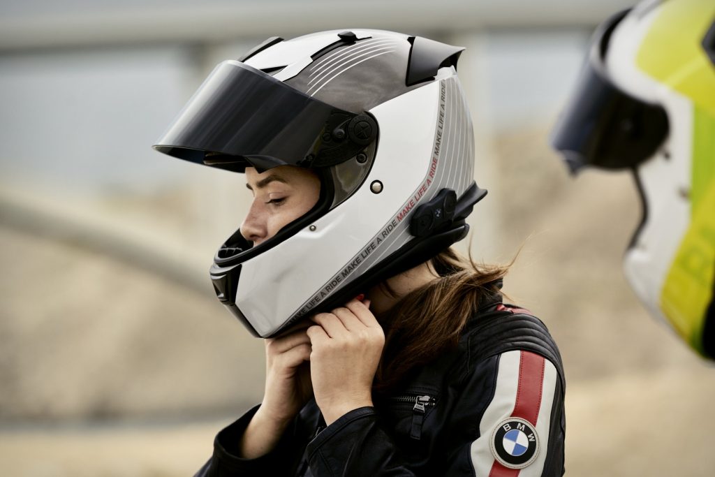 Čelada Res_bmw-motorrad-ride--s - www.motoavantura.si