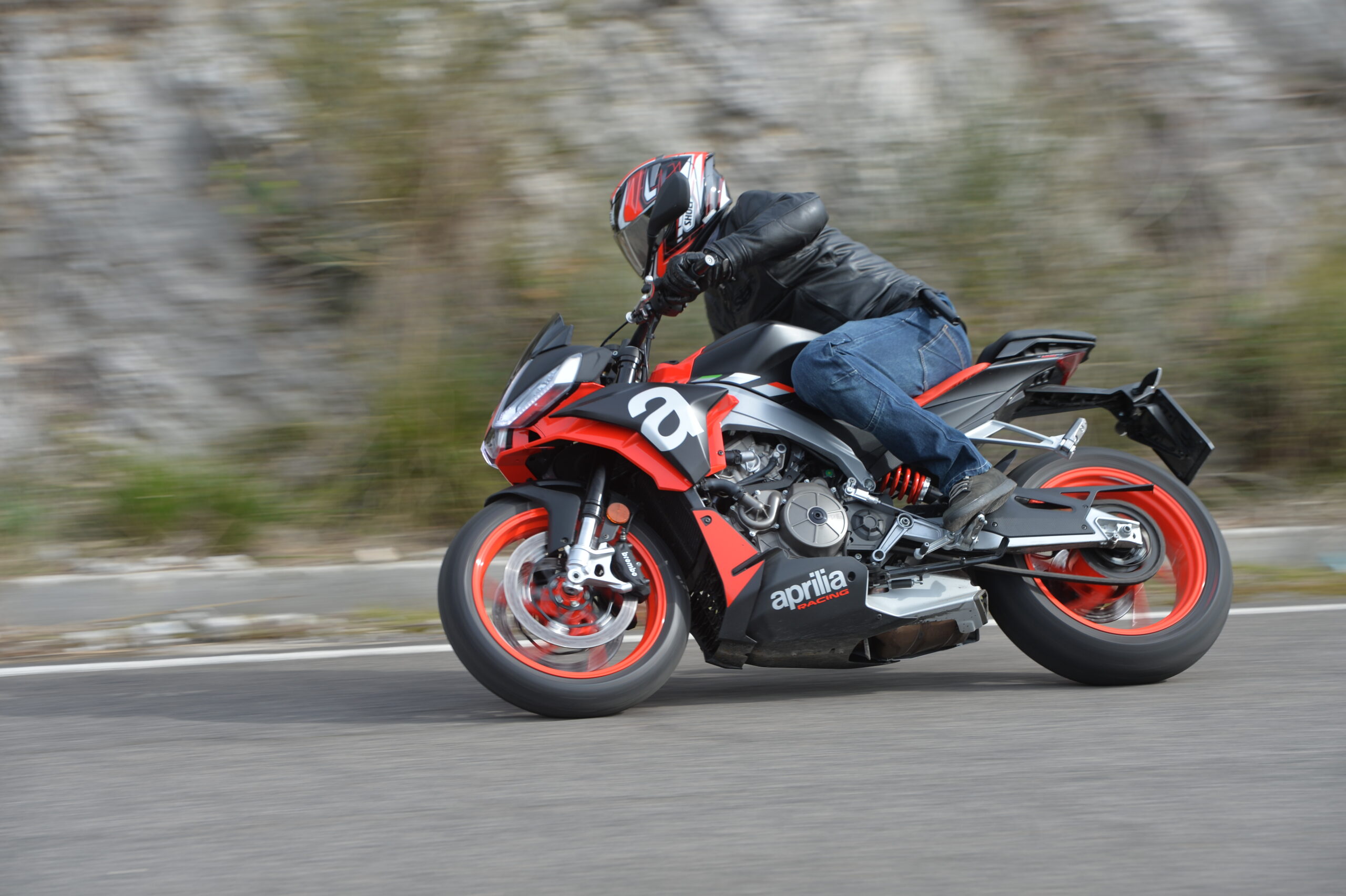 You are currently viewing Test – Aprilia Tuono 660
