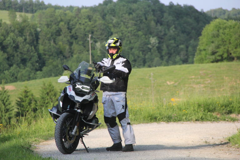 Read more about the article Nakup priljubljenega rabljenega motorja: BMW R GS z bokserskim motorjem letnik od 2000–2024