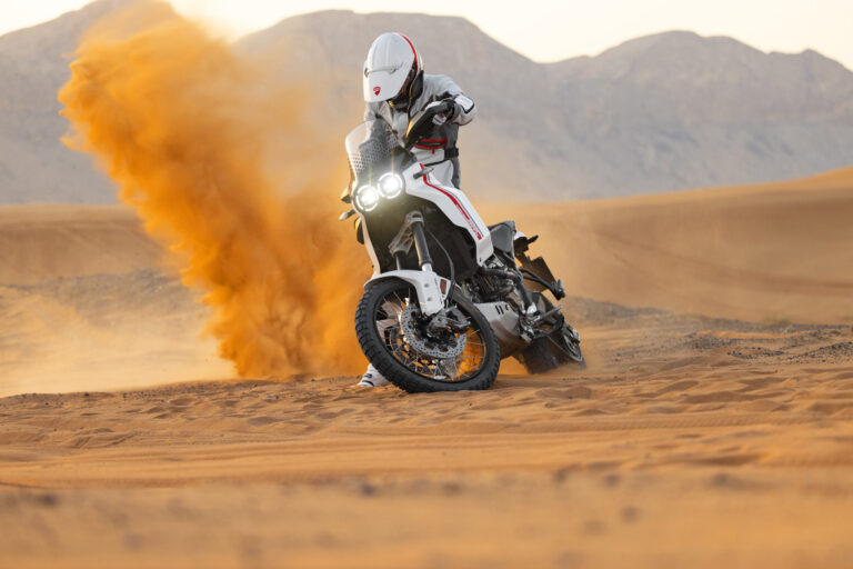 Read more about the article Ducati DesertX v Tuniziji – video vreden ogleda za vse, ki sanjate o pravi avanturi