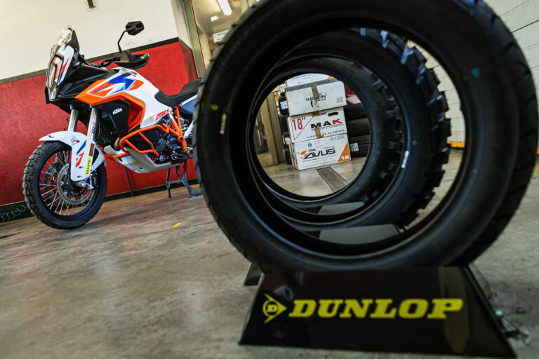 Read more about the article Aktualno: Kdaj je pravi čas za zamenjavo moto pnevmatike?