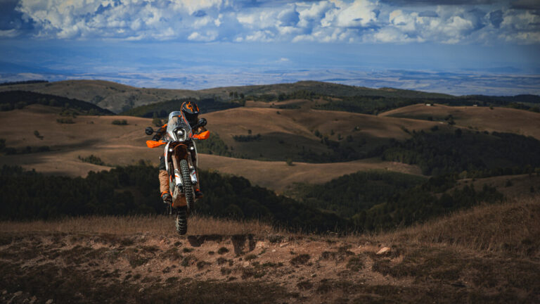 Read more about the article Dobra novica za KTM: Novi modeli 125 in 390 SMC R, Enduro R in 390 Adventure R prihajajo k trgovcem
