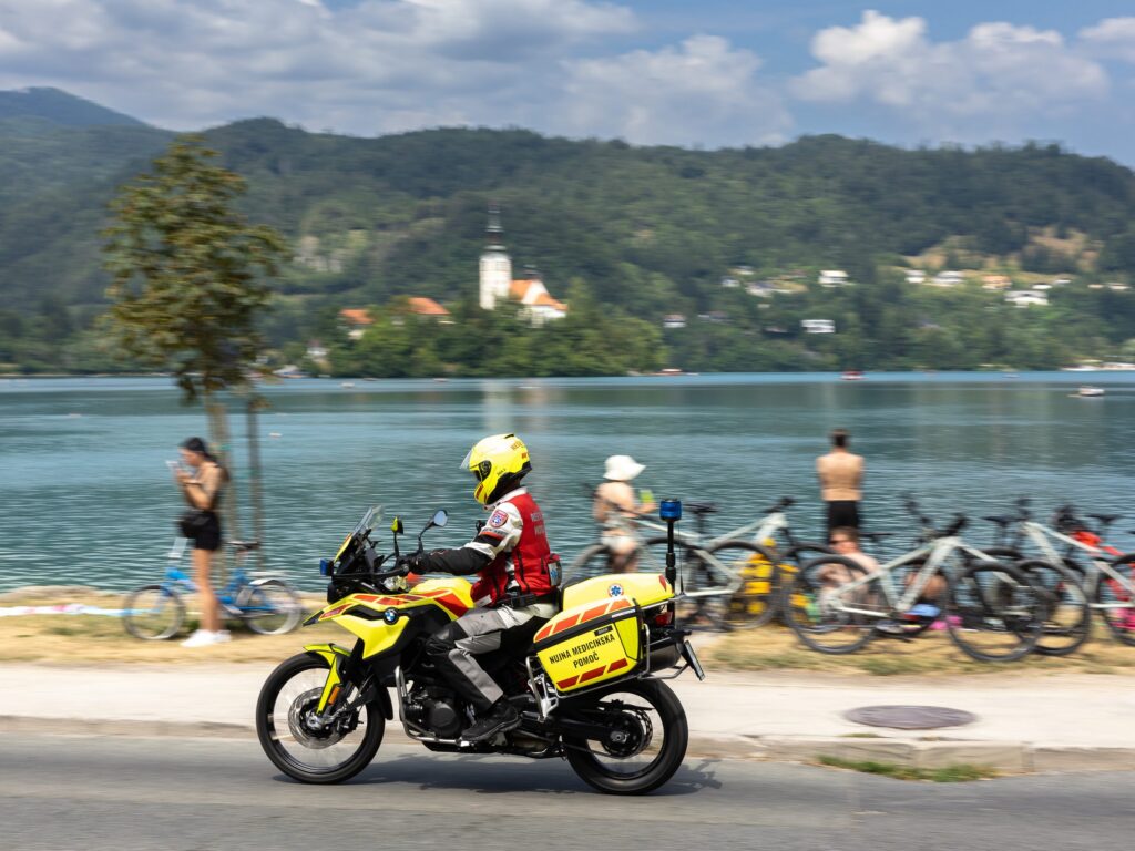 Motoavantura_resvalni-motor-bmw-F900GS_bled 5 - www.motoavantura.si