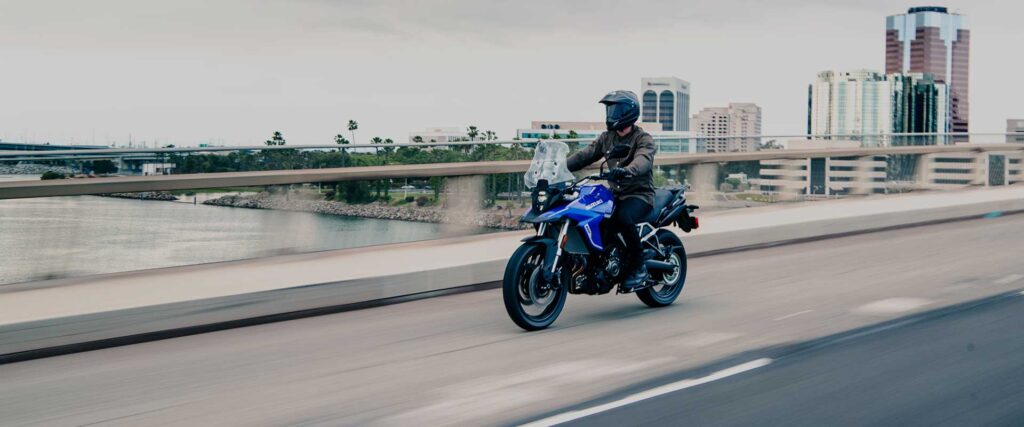 Suzuki-V-strom800-minden-ut-osszefut-new-9 - www.motoavantura.si