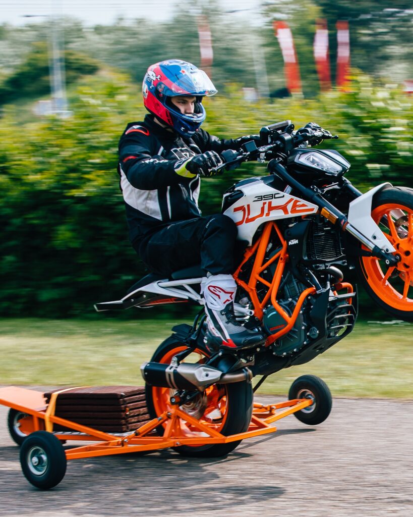 ROK Bagoros Wheelie Academy motoavantura 6 - www.motoavantura.si