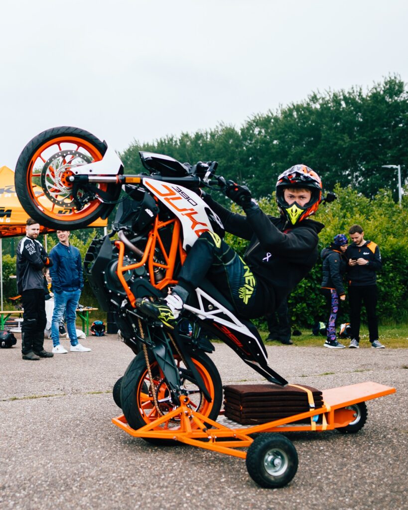 ROK Bagoros Wheelie Academy motoavantura 8 - www.motoavantura.si