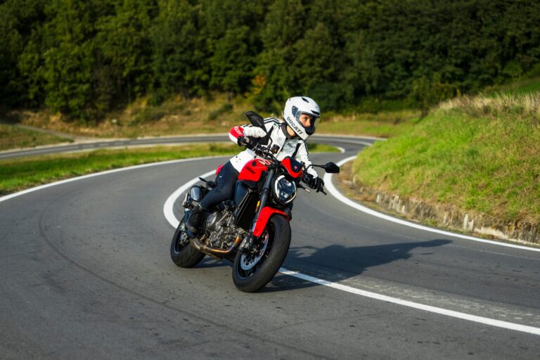Read more about the article Ducati Monster 2026 – legendarni “naked” v novi preobleki