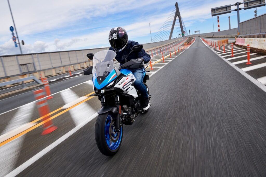 Suzuki-SV-7GX-2026-motoavantura 7 - www.motoavantura.si