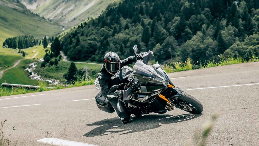suzuki gsx-s1000gx_motoavanturasi 4 - www.motoavantura.si