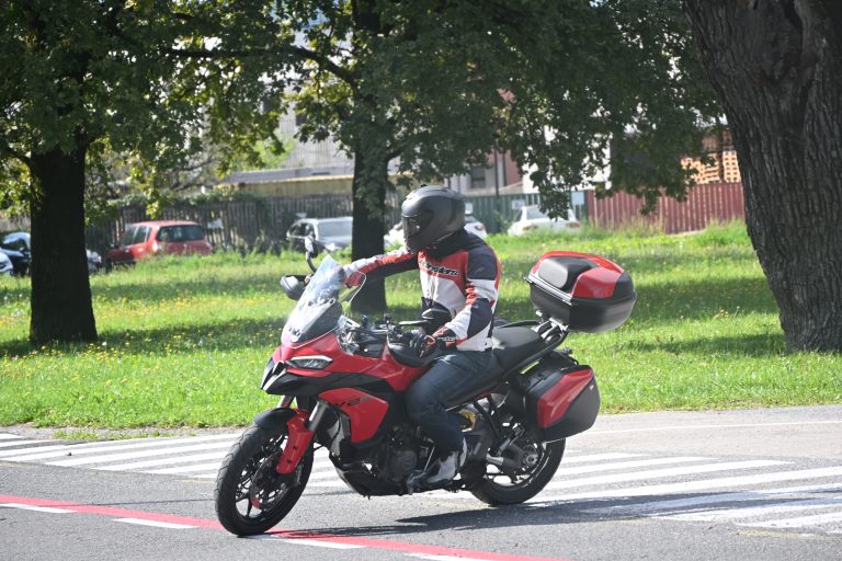 Read more about the article Ali sploh potrebujemo V4? Ducati Multistrada V2 S – Test