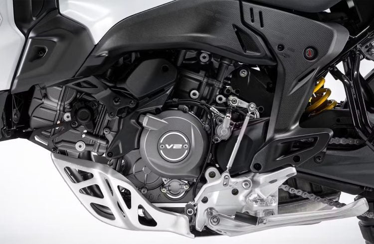 ducati-desertx-engine-1-750x491 - www.motoavantura.si