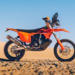 KTM 450 Rally Replica 2027: Dakar dirkalnik za izbrane