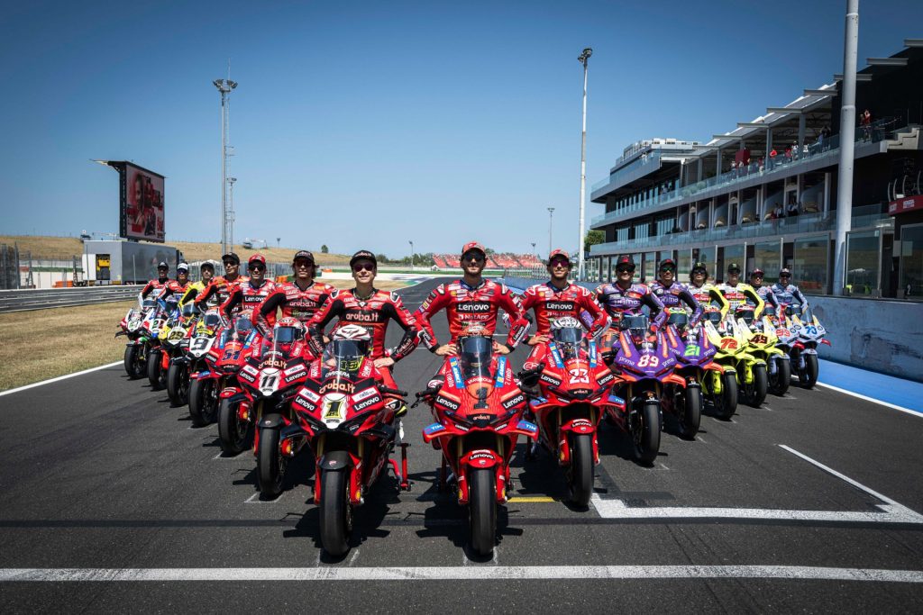 DUCATI WDW 2026_motoavantura 1 - www.motoavantura.si