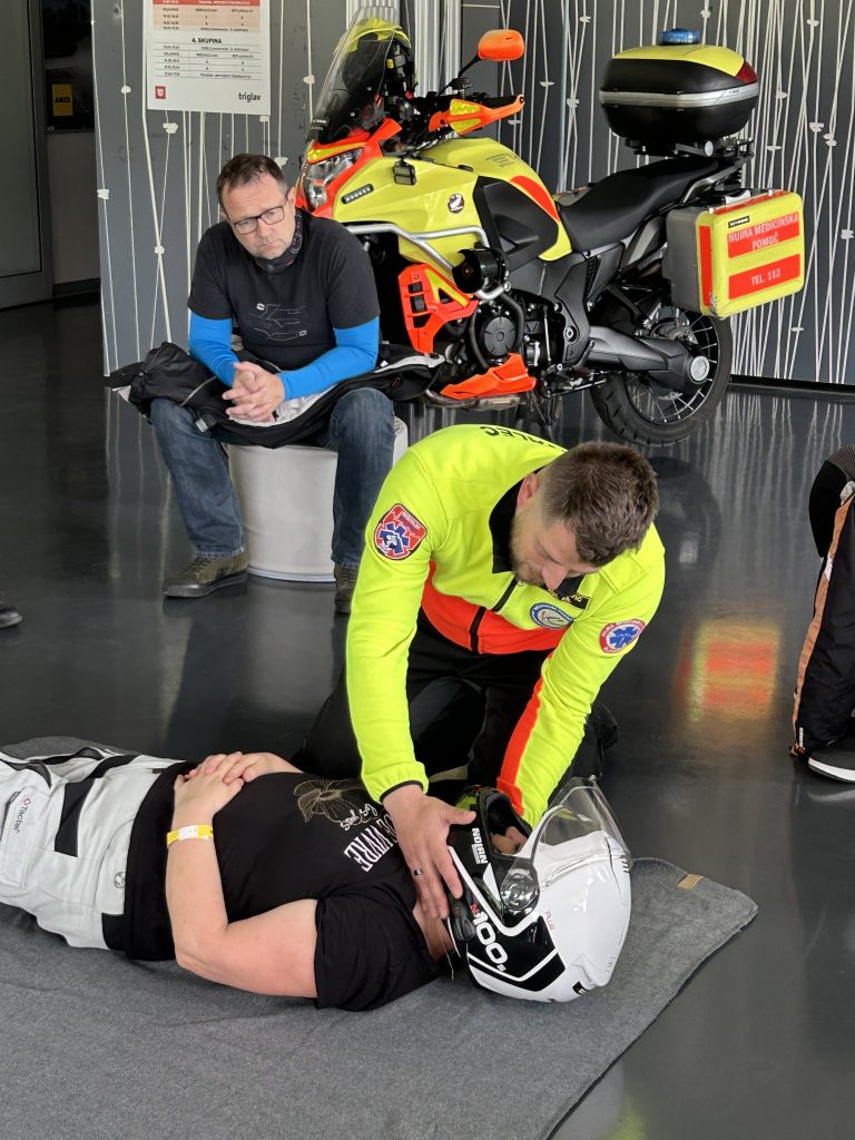 Motoristi za motoriste_2026_zavarovalnica_triglav_motoavantura 2 - www.motoavantura.si