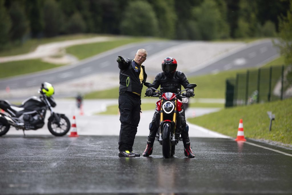 Motoristi za motoriste_2026_zavarovalnica_triglav_motoavantura 6 - www.motoavantura.si