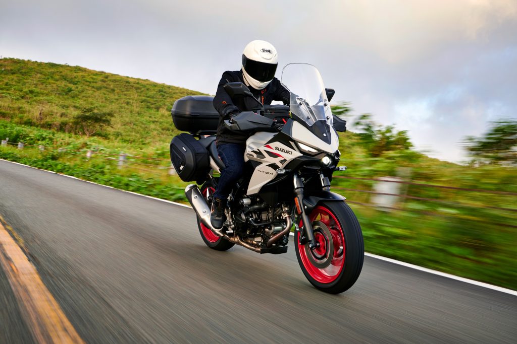 SV650GXRQM7_action_motoavantura 13 - www.motoavantura.si