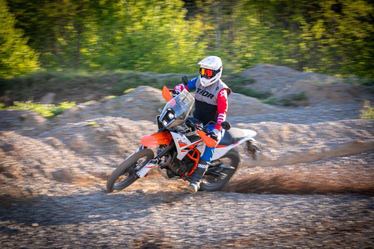 Read more about the article KTM 390 Adventure R – najmanjši KTM za precej velike avanture
