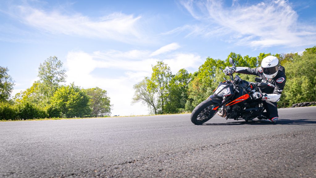 LINDAURING 2026 - KTM RC 990 R in KTM DUKE 790 - www.motoavantura.si