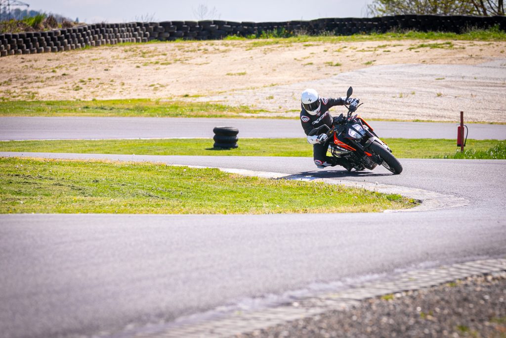 LINDAURING 2026 - KTM RC 990 R in KTM DUKE 790 - www.motoavantura.si
