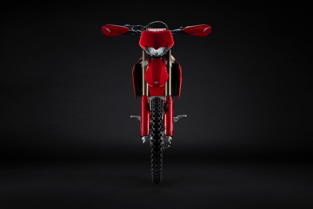 Copyright GDS - www.motoavantura.si