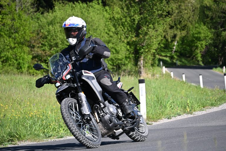 Read more about the article Test: Moto Morini Alltrhike 450 – novi konkurent v priljubljeni kategoriji