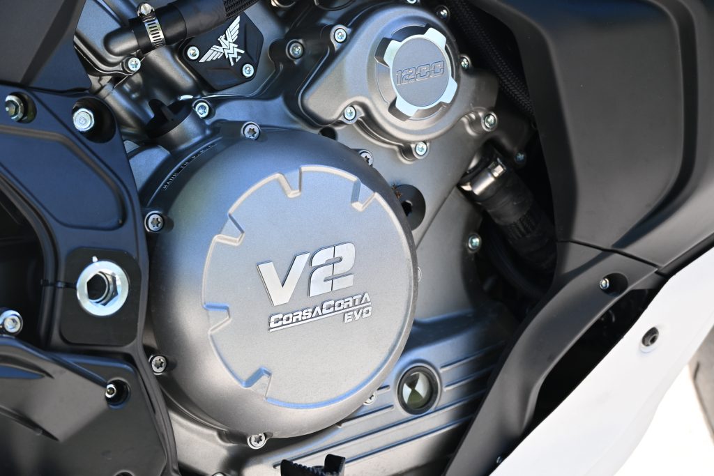 Moto_Morini_X-CAPE_1200_ 17 - www.motoavantura.si