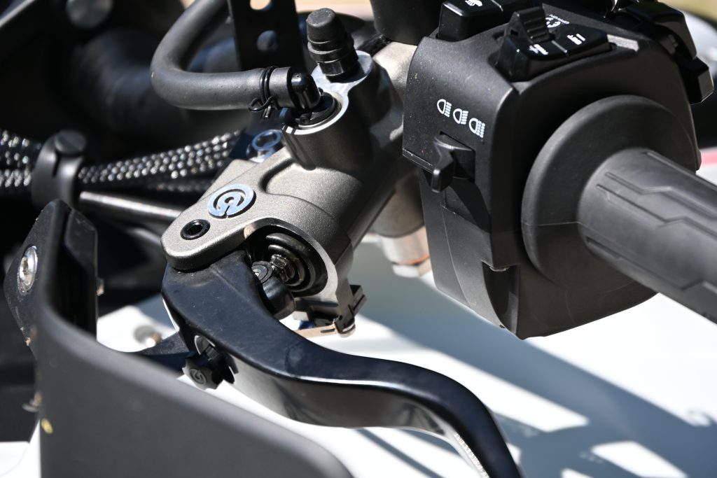 Moto_Morini_X-CAPE_1200_ 19 - www.motoavantura.si