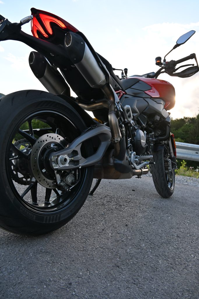 Ducati Hypermotard V2_motoavantura_test 55 - www.motoavantura.si