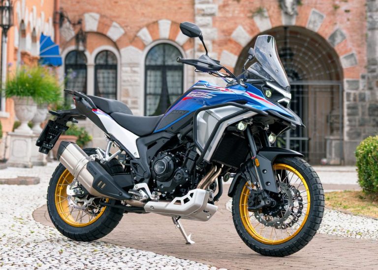 Read more about the article Novo v Sloveniji: KOVE 625X PRO MAX – nova adventure motocikla z bogato opremo in ugodno ceno