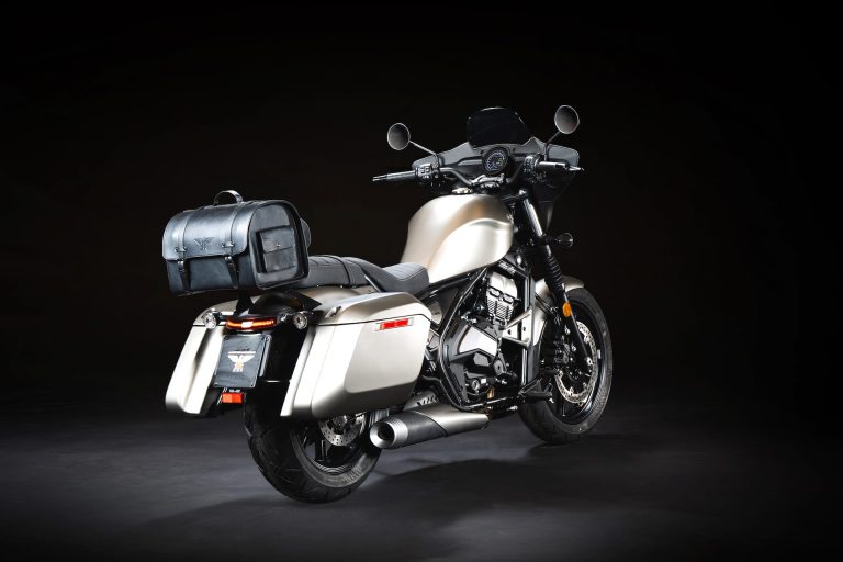 Read more about the article Moto Morini Calibro Bagger dobiva nov TFT zaslon in novo barvo Garage Grey
