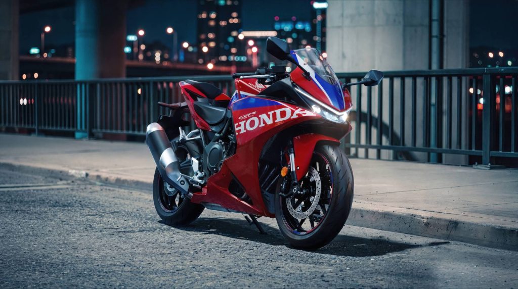 27YM_Honda_CBR500R_FOUR_02 - www.motoavantura.si