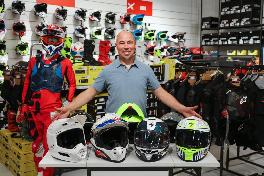 Izbira čelade 1 - www.motoavantura.si