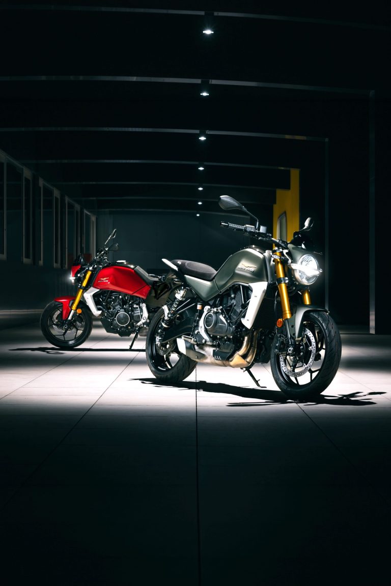 Read more about the article Moto Guzzi The Trip 500: nova generacija italijanske znamke z vzporednim dvovaljnikom in 48 KM