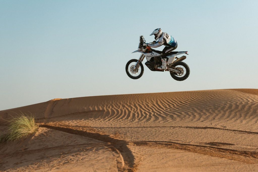 ONbWrnaM - www.motoavantura.si