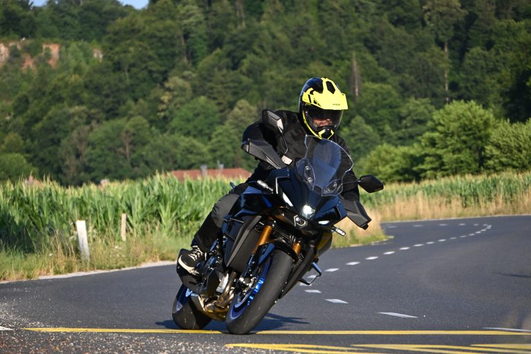 Read more about the article TEST: Suzuki GSX-S1000GX – športni potovalnik z litrskim štirivaljnikom
