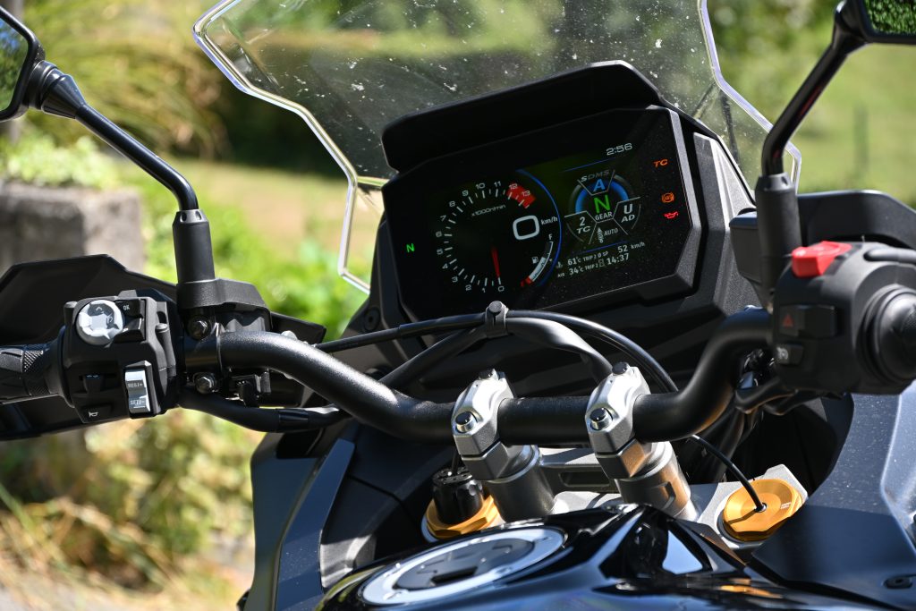 Suzuki-gsx1000-gx 3 - www.motoavantura.si