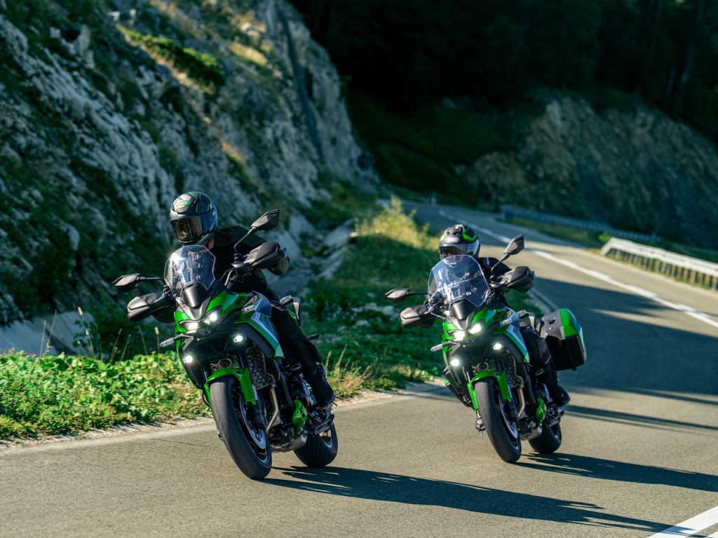 kawasaki-versys-900-se-2027-motoavantura 3 - www.motoavantura.si