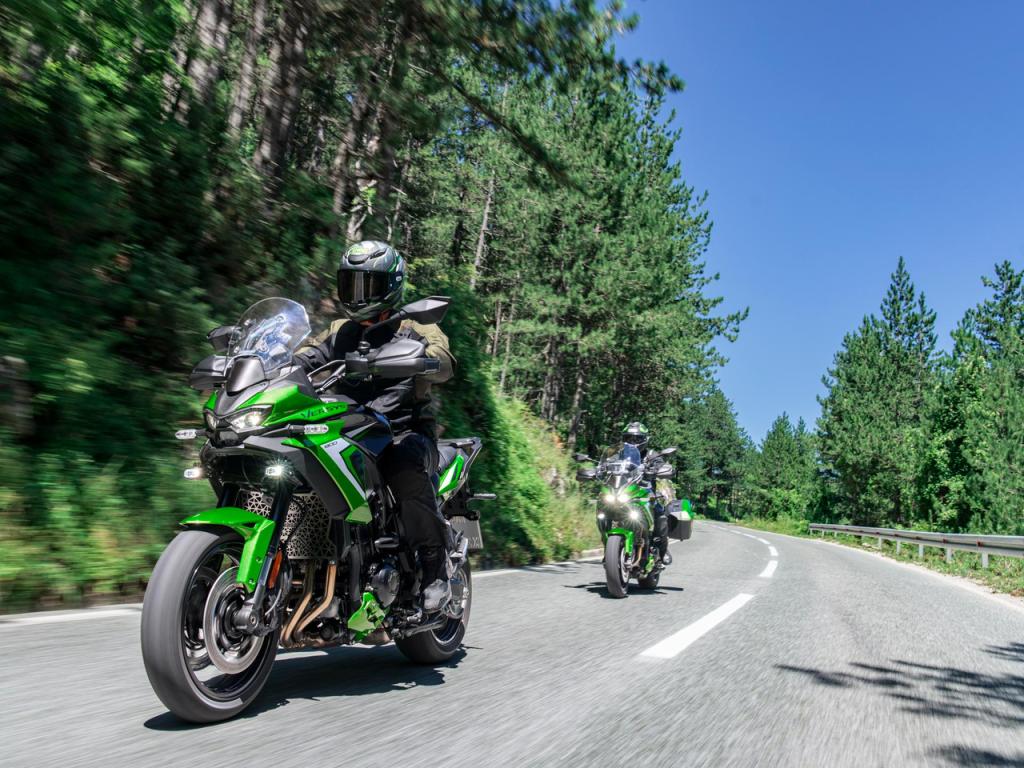 kawasaki-versys-900-se-2027-motoavantura 6 - www.motoavantura.si